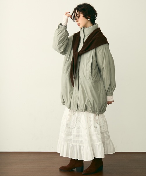 Trish（トリッシュ）の「蓄熱中綿ボリュームコート（ダウンジャケット/コート・レディース・ブラック/カーキ/アイボリー・MEDIUM）」の18枚目の写真