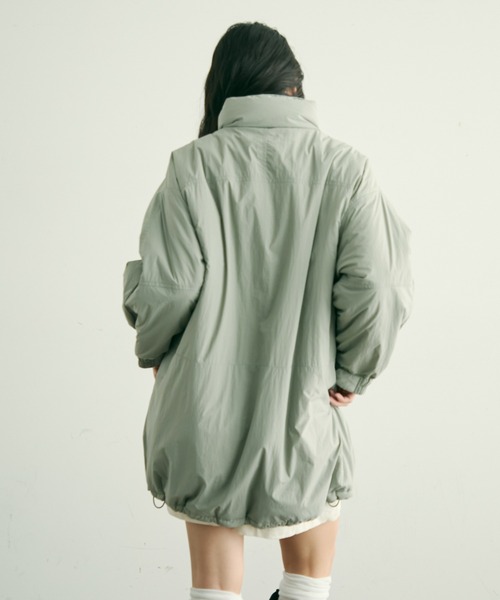 Trish（トリッシュ）の「蓄熱中綿ボリュームコート（ダウンジャケット/コート・レディース・ブラック/カーキ/アイボリー・MEDIUM）」の4枚目の写真