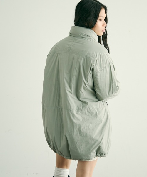 Trish（トリッシュ）の「蓄熱中綿ボリュームコート（ダウンジャケット/コート・レディース・ブラック/カーキ/アイボリー・MEDIUM）」の7枚目の写真