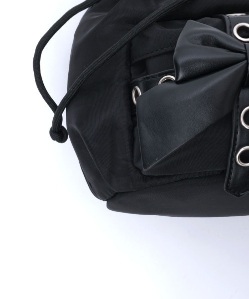 axes femme POETIQUE（アクシーズファムポエティック）の「キンチャクショルダーバッグ（ショルダーバッグ・レディース・ブラック/グレー・FREE）」の8枚目の写真