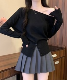 Tシャツ/カットソー（ブラック/黒色系・オフショルダー）ファッション