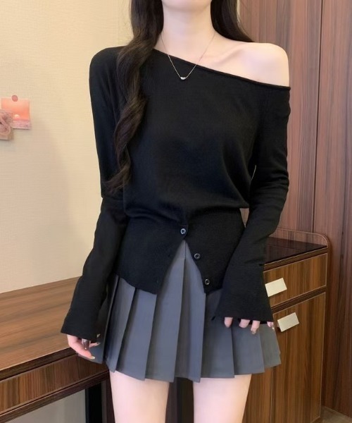 LAC-VERT(ラック・ヴェール)の「ウエストボタンオフショルニットトップス(Tシャツ/カットソー・レディース・ベージュ/アイボリー/ブラック/グリーン・FREE)」の9枚目の写真