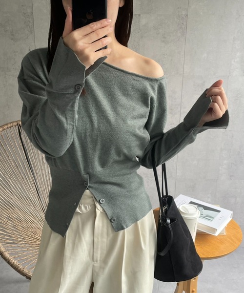 LAC-VERT(ラック・ヴェール)の「ウエストボタンオフショルニットトップス(Tシャツ/カットソー・レディース・ベージュ/アイボリー/ブラック/グリーン・FREE)」の15枚目の写真