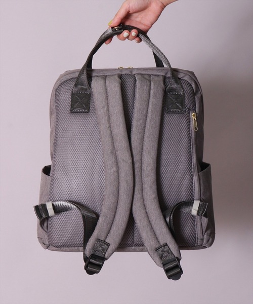 anello(アネロ)の「(LF)【anello】10ポケット/16L 多収納 リュック(バックパック/リュック・レディース・ネイビー/ライトグレー/ブラック・ONE SIZE)」の15枚目の写真