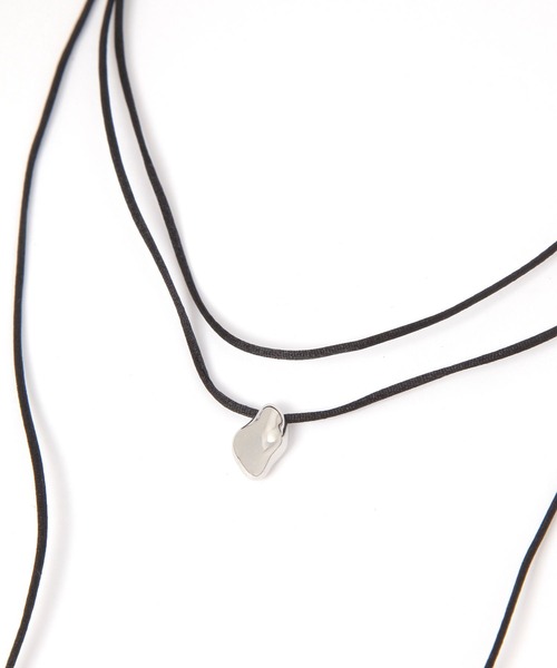 LEPSIM（レプシィム）の「プチモチーフコードチョーカー　587100（ネックレス・レディース・ゴールド/シルバー・ONE SIZE）」の5枚目の写真