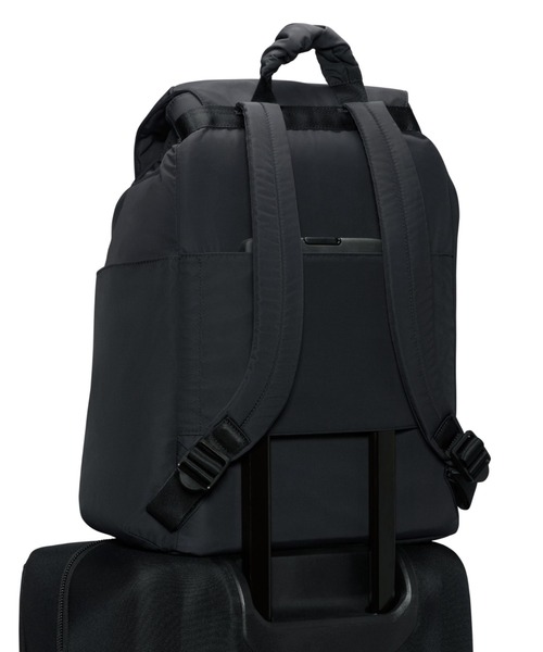 NIKE（ナイキ）の「NIKE/ナイキ ワン/バックパック (25L)（バックパック/リュック・レディース・ブラック・FREE）」の10枚目の写真