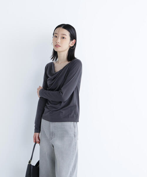 NATURAL BEAUTY BASIC（ナチュラルビューティーベーシック）の「◇ドレープネックカットソー（Tシャツ/カットソー・レディース・チャコールグレー/ダークブラウン/オフホワイト・FREE）」の6枚目の写真