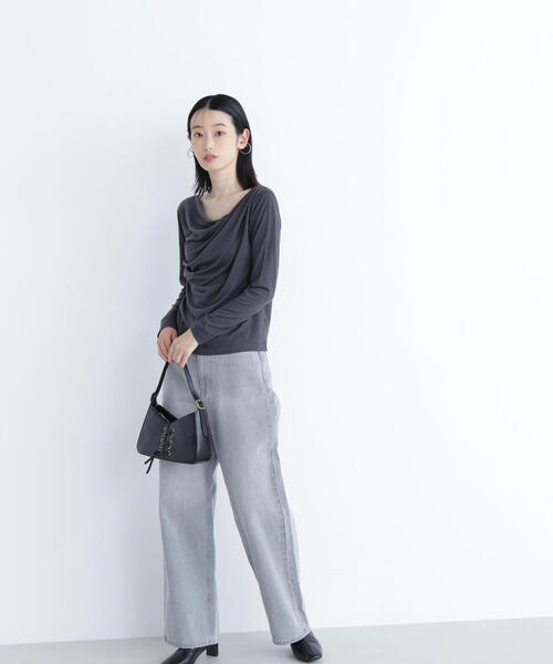 NATURAL BEAUTY BASIC（ナチュラルビューティーベーシック）の「◇ドレープネックカットソー（Tシャツ/カットソー・レディース・チャコールグレー/ダークブラウン/オフホワイト・FREE）」の9枚目の写真