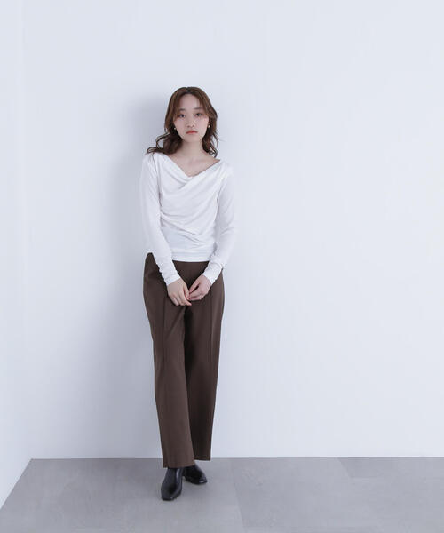 NATURAL BEAUTY BASIC（ナチュラルビューティーベーシック）の「◇ドレープネックカットソー（Tシャツ/カットソー・レディース・チャコールグレー/ダークブラウン/オフホワイト・FREE）」の12枚目の写真