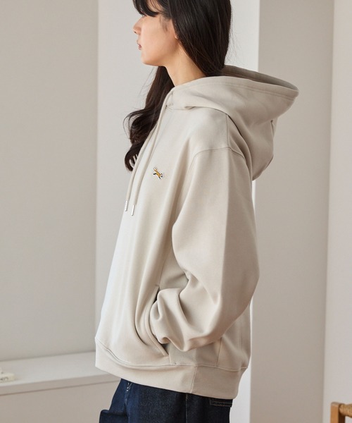 PENNEYS（ぺニーズ）の「PENNEYS/ペニーズ 別注 THE FOX ロゴ ワンポイント刺繍 オーバーサイズシームポケットプルオーバーパーカー（パーカー・レディース・ナチュラル/ライトグレー/ワイン/ブラウン系/ブラック/ネイビー・S/L/M）」の13枚目の写真
