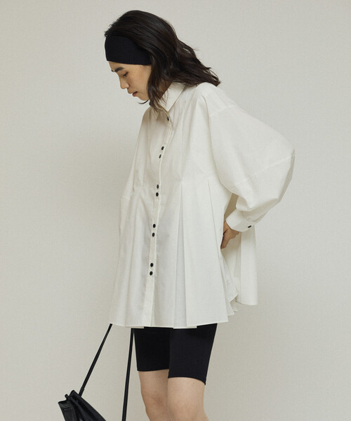 Firsthand（ファーストハンド）の「Firsthand/ファーストハンド ボックス タック バルーンスリーブ ロングスリーブシャツ / チュニック丈ブラウス（シャツ/ブラウス・レディース・サックスブルー/ブラック/ホワイト・ﾌﾘ-）」の10枚目の写真