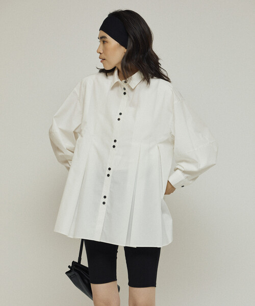 Firsthand（ファーストハンド）の「Firsthand/ファーストハンド ボックス タック バルーンスリーブ ロングスリーブシャツ / チュニック丈ブラウス（シャツ/ブラウス・レディース・サックスブルー/ブラック/ホワイト・ﾌﾘ-）」の11枚目の写真