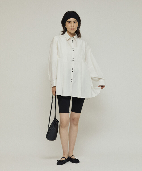 Firsthand（ファーストハンド）の「Firsthand/ファーストハンド ボックス タック バルーンスリーブ ロングスリーブシャツ / チュニック丈ブラウス（シャツ/ブラウス・レディース・サックスブルー/ブラック/ホワイト・ﾌﾘ-）」の15枚目の写真