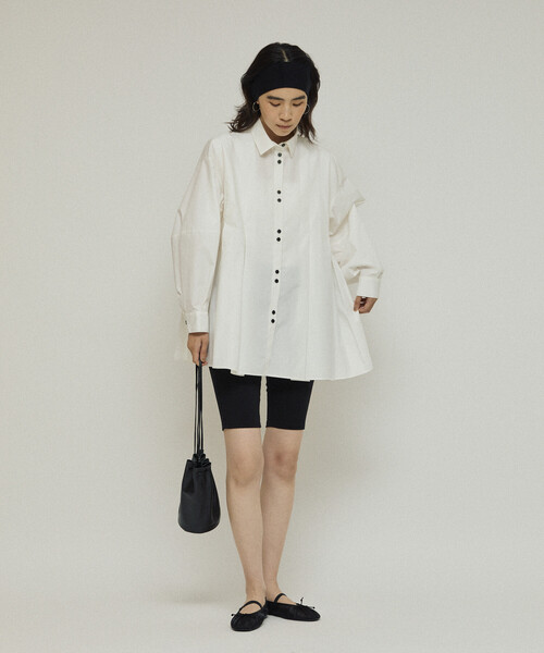 Firsthand（ファーストハンド）の「Firsthand/ファーストハンド ボックス タック バルーンスリーブ ロングスリーブシャツ / チュニック丈ブラウス（シャツ/ブラウス・レディース・サックスブルー/ブラック/ホワイト・ﾌﾘ-）」の17枚目の写真