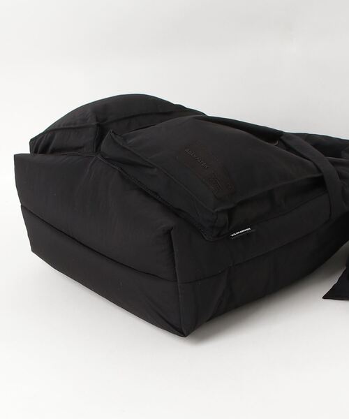 ADAM PATEK(アダムパテック)の「【ADAMPATEK/アダムパテック】padding helmet bag 中綿ヘルメットバッグ(トートバッグ・レディース・グレー/ブラック・FREE)」の4枚目の写真