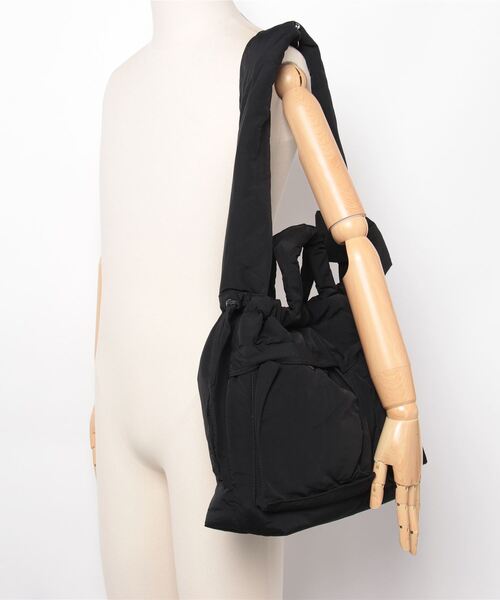 ADAM PATEK(アダムパテック)の「【ADAMPATEK/アダムパテック】padding helmet bag 中綿ヘルメットバッグ(トートバッグ・レディース・グレー/ブラック・FREE)」の6枚目の写真