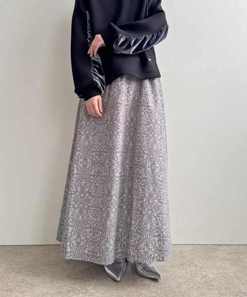 LHELBIE(レルビエ)の「コーデュロイフレアスカート(スカート・レディース・グレー/ネイビー/レッド・M)」の17枚目の写真