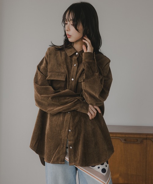 210nouve（トゥージュヌーブ）の「コーデュロイ オーバーサイズ シャツ（シャツ/ブラウス・レディース・アイボリー/ブラウン/グレー・FREE）」の4枚目の写真