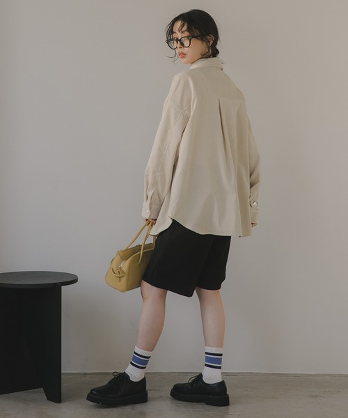 210nouve（トゥージュヌーブ）の「コーデュロイ オーバーサイズ シャツ（シャツ/ブラウス・レディース・アイボリー/ブラウン/グレー・FREE）」の12枚目の写真