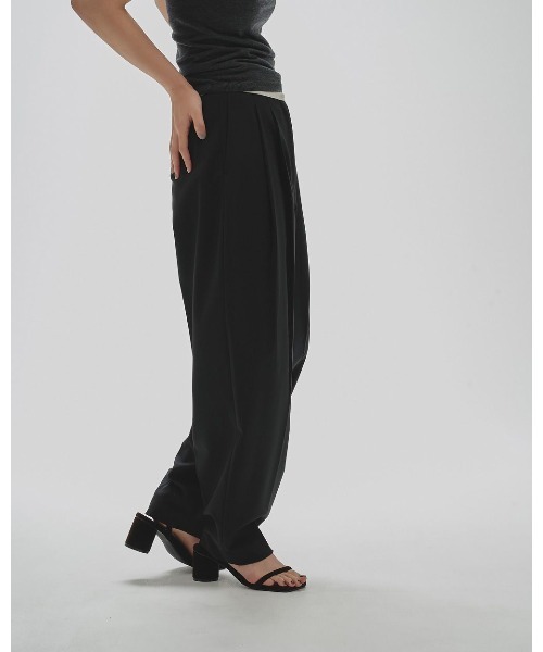 TODAYFUL Tapered Tuck Trousers 12520710（その他パンツ）｜TODAYFUL