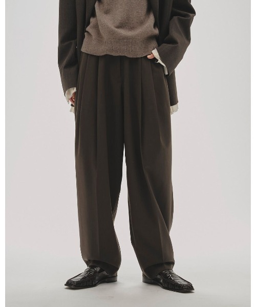 TODAYFUL(トゥデイフル)の「TODAYFUL Tapered Tuck Trousers 12520710(その他パンツ・レディース・グレー/ブラック/ライトブラウン・38/36)」の6枚目の写真