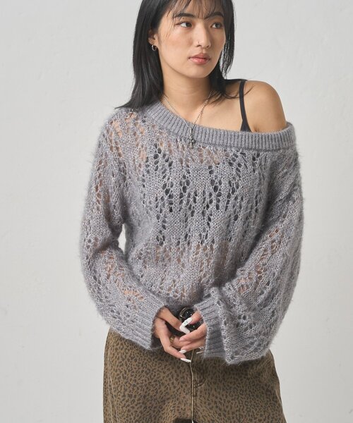 WHO'S WHO gallery（フーズフーギャラリー）の「【WEB限定】HiNTラメオフショルニット（ニット/セーター・レディース・グレー/ブラウン/ネイビー・FREE）」の21枚目の写真