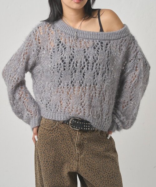 WHO'S WHO gallery（フーズフーギャラリー）の「【WEB限定】HiNTラメオフショルニット（ニット/セーター・レディース・グレー/ブラウン/ネイビー・FREE）」の19枚目の写真