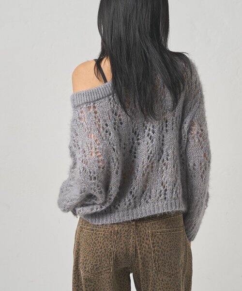 WHO'S WHO gallery（フーズフーギャラリー）の「【WEB限定】HiNTラメオフショルニット（ニット/セーター・レディース・グレー/ブラウン/ネイビー・FREE）」の12枚目の写真