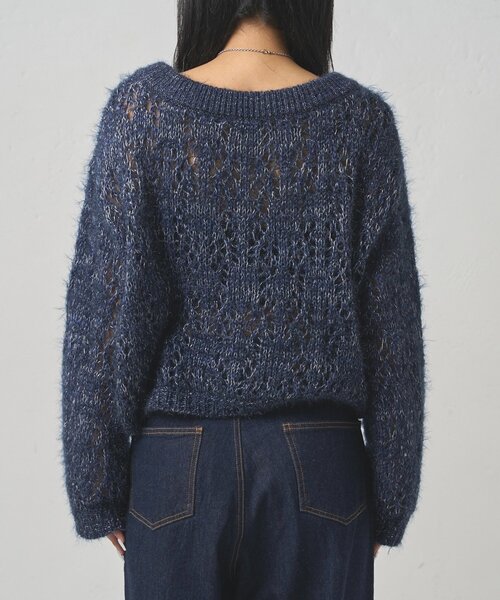 WHO'S WHO gallery（フーズフーギャラリー）の「【WEB限定】HiNTラメオフショルニット（ニット/セーター・レディース・グレー/ブラウン/ネイビー・FREE）」の6枚目の写真