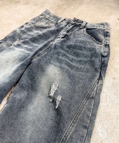 MAISON SELECT（メゾンセレクト）の「9D5 【ヴィンテージライク】ワイドバギーデニム カーブパンツ（デニムパンツ・レディース・ライトブルー・S/M/L/XL）」の5枚目の写真