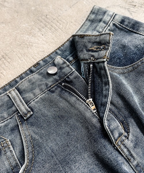 MAISON SELECT（メゾンセレクト）の「9D5 【ヴィンテージライク】ワイドバギーデニム カーブパンツ（デニムパンツ・レディース・ライトブルー・S/M/L/XL）」の6枚目の写真