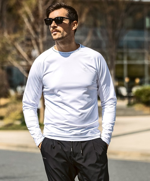 1PIU1UGUALE3 RELAX裏起毛ブランドロゴ ハイネック保温性/通気性 1PIU1UGUALE3 RELAX裏起毛ブランドロゴ ハイネック保温性/通気性