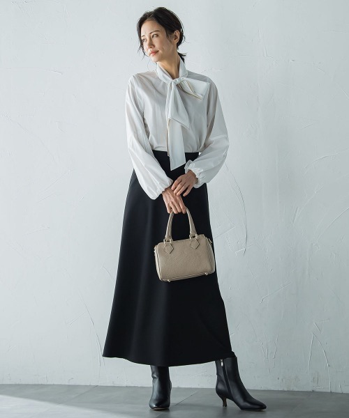 LAUTREAMONT(ロートレアモン)の「フォルムボウタイブラウス≪洗濯機で洗える≫(シャツ/ブラウス・レディース・ホワイト/グリーン/キャメル/ブラック・9号)」の15枚目の写真