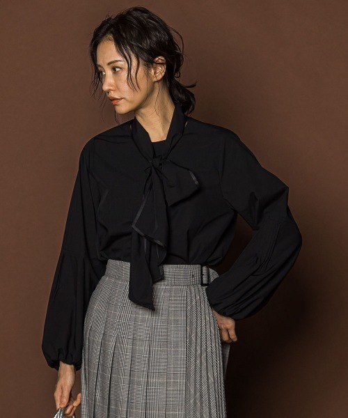 セール】フォルムボウタイブラウス≪洗濯機で洗える≫（シャツ