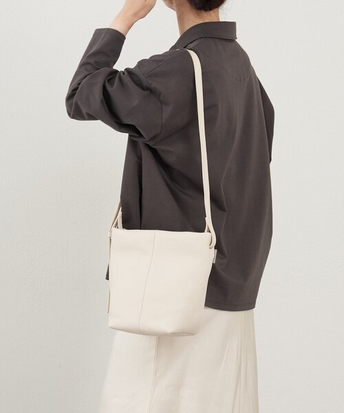russet（ラシット）の「【再値下げ】レザーミニショルダーバッグ（ショルダーバッグ・レディース・ブラック/アイボリー/グレー系その他・FREE）」の14枚目の写真