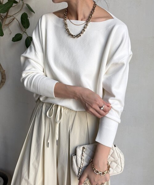 DouDou（ドゥドゥ）の「ボートネックプルオーバー（ニット/セーター・レディース・グレイッシュベージュ/ブラック/グレー/レッド/ブラウン/ピンク/オフホワイト/ネイビー・FREE）」の2枚目の写真