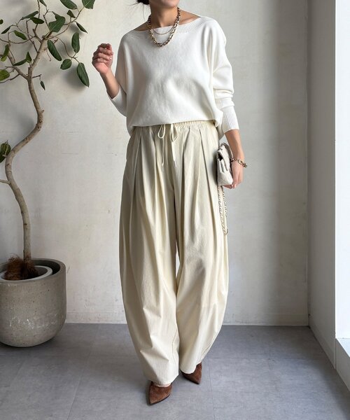 DouDou（ドゥドゥ）の「ボートネックプルオーバー（ニット/セーター・レディース・グレイッシュベージュ/ブラック/グレー/レッド/ブラウン/ピンク/オフホワイト/ネイビー・FREE）」の11枚目の写真