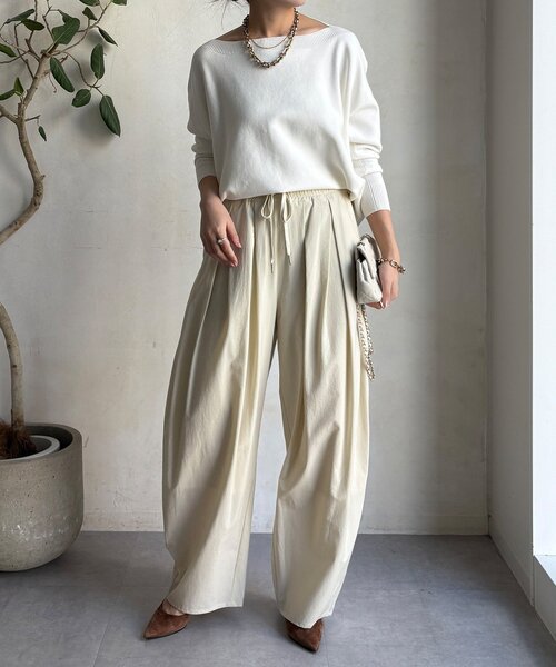 DouDou（ドゥドゥ）の「ボートネックプルオーバー（ニット/セーター・レディース・グレイッシュベージュ/ブラック/グレー/レッド/ブラウン/ピンク/オフホワイト/ネイビー・FREE）」の12枚目の写真