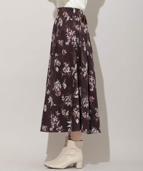 WILLSELECTION（ウィルセレクション）の「フラワープリントボリュームタックスカート（スカート・レディース・ホワイト系その他/レッド系その他/ブラウン系その他・FREE）」の18枚目の写真