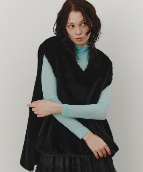 PERNA（ペルナ）の「サイドベルトファージレ（ベスト・レディース・ブラック/アイボリー・FREE）」の2枚目の写真