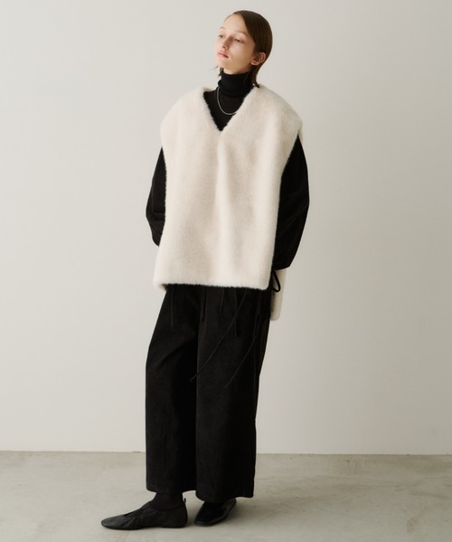 PERNA（ペルナ）の「サイドベルトファージレ（ベスト・レディース・ブラック/アイボリー・FREE）」の11枚目の写真