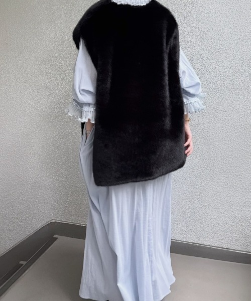 PERNA（ペルナ）の「サイドベルトファージレ（ベスト・レディース・ブラック/アイボリー・FREE）」の14枚目の写真