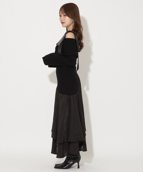 AND COUTURE(アンドクチュール)の「ショルダーリボンニットドッキングワンピース(ワンピース・レディース・チャコールグレー/ブラック/ピンク・FREE)」の10枚目の写真