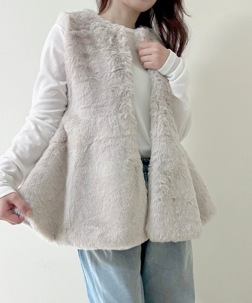 merrylatte（メリーラテ）の「ノーカラー ペプラム ファー ベスト【Muller Rossi】（ベスト・レディース・ベージュ・FREE）」の7枚目の写真