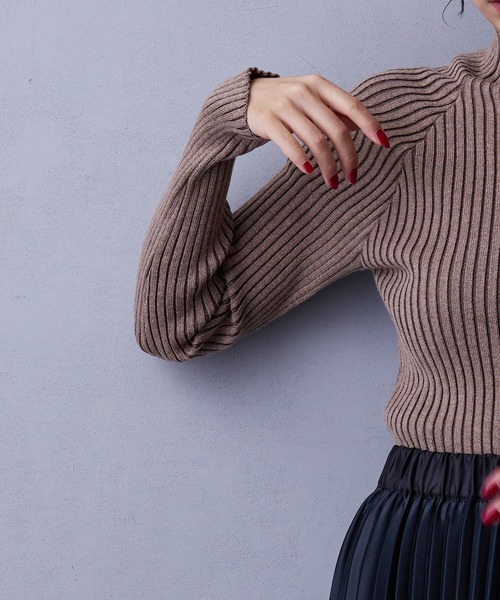 NICOLE white（ニコルホワイト）の「プレーティングリブタートル（ニット/セーター・レディース・ブラック/オフホワイト/グレー/テラコッタ・FREE）」の20枚目の写真