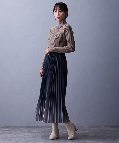 NICOLE white（ニコルホワイト）の「プレーティングリブタートル（ニット/セーター・レディース・ブラック/オフホワイト/グレー/テラコッタ・FREE）」の21枚目の写真