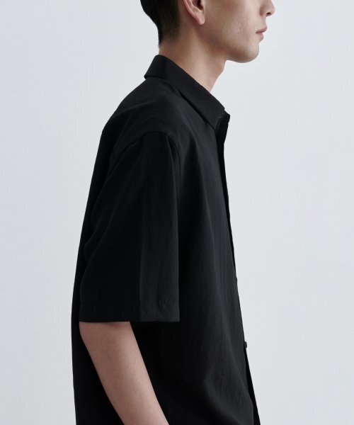 MUSINSA STANDARD（ムシンサスタンダード）の「リラックスドリネンライク半袖シャツ[ブラック]（シャツ/ブラウス・メンズ・その他・SMALL/MEDIUM/LARGE/X-LARGE/XX-LARGE）」の5枚目の写真