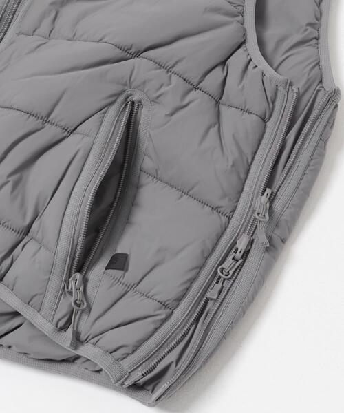 URBAN RESEARCH（アーバンリサーチ）の「DAIWA PIER39　Ws TECH REVERSIBLE CLIMBERS PUFFVEST（ダウンベスト・レディース・ブラック/ライトグレー/ネイビー・FREE）」の6枚目の写真