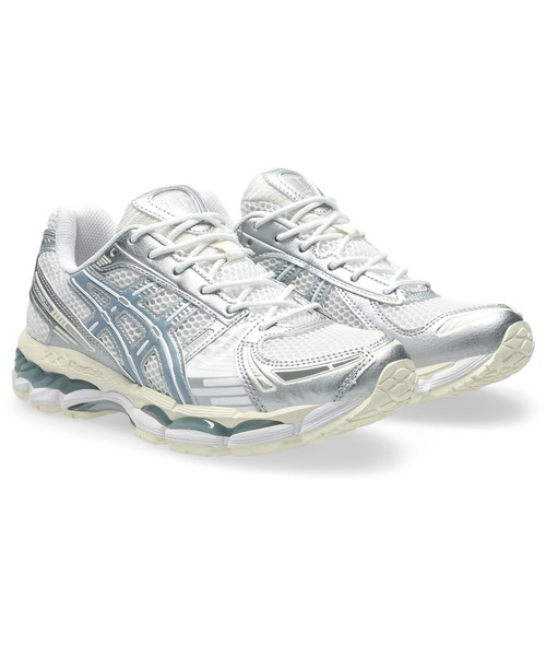 ASICS(アシックス)の「ASICS GEL-KAYANO 12.1(アシックス ゲルカヤノ 12.1)(スニーカー・メンズ・ブラック系/シルバー系・25.5cm/26cm/26.5cm/27cm/27.5cm/28cm/28.5cm/29cm)」の2枚目の写真