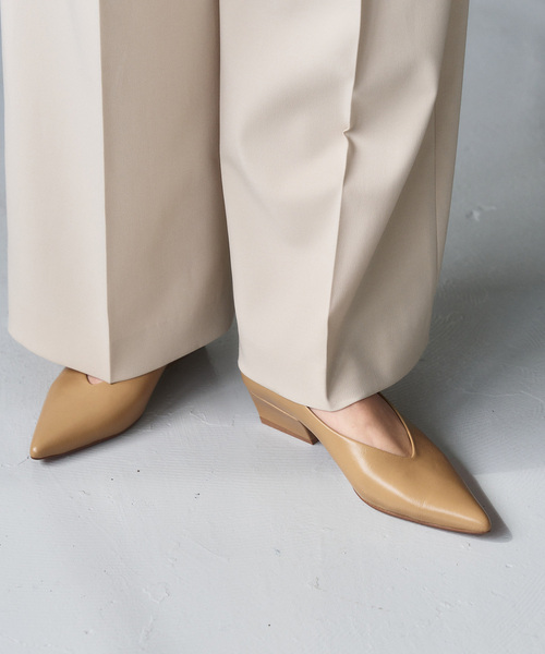 LE TALON（ルタロン）の「《追加》4cmディープカットパンプス（パンプス・レディース・ベージュ/ブラック系その他/アイボリー・22cm/22.5cm/23cm/23.5cm/24cm/24.5cm/25cm）」の18枚目の写真